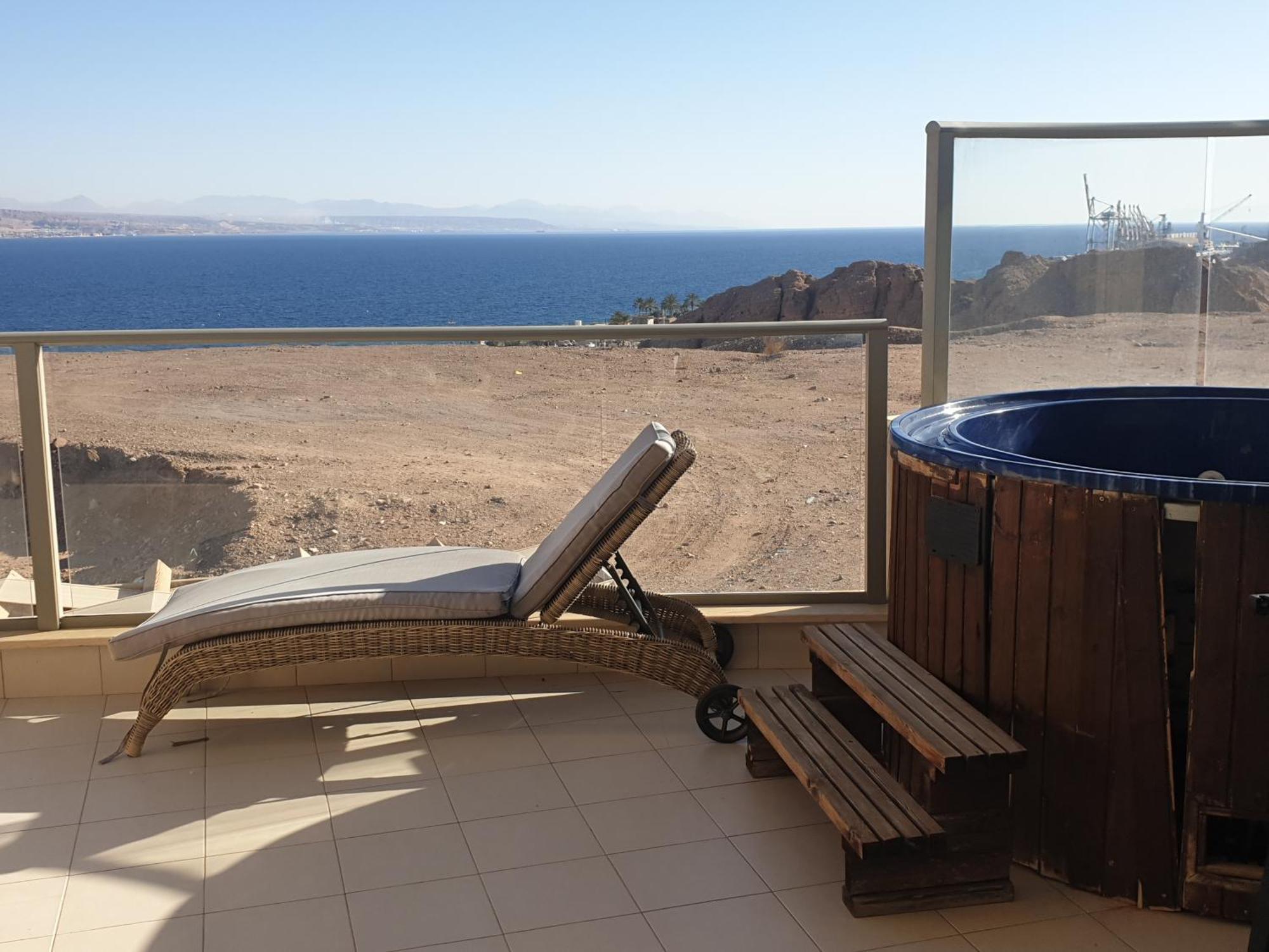 Top-Luxury Exclusive Аpt With Jacuzzi In Front Of The Sea Эйлат Экстерьер фото